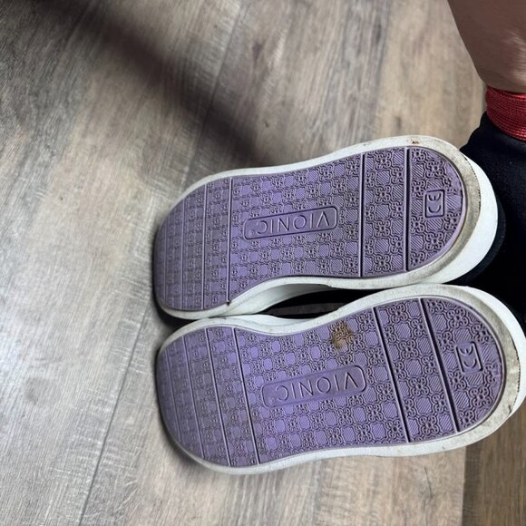 Vionic Kimmie Perforated Black Suede Slip On Sneakers Women's Size 6.5 - Picture 4 of 7